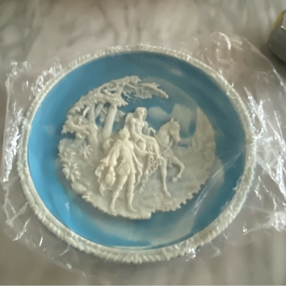 Incolay Studios California Thou Art Too Dear For My Possessing collectors plate - Picture 4 of 12